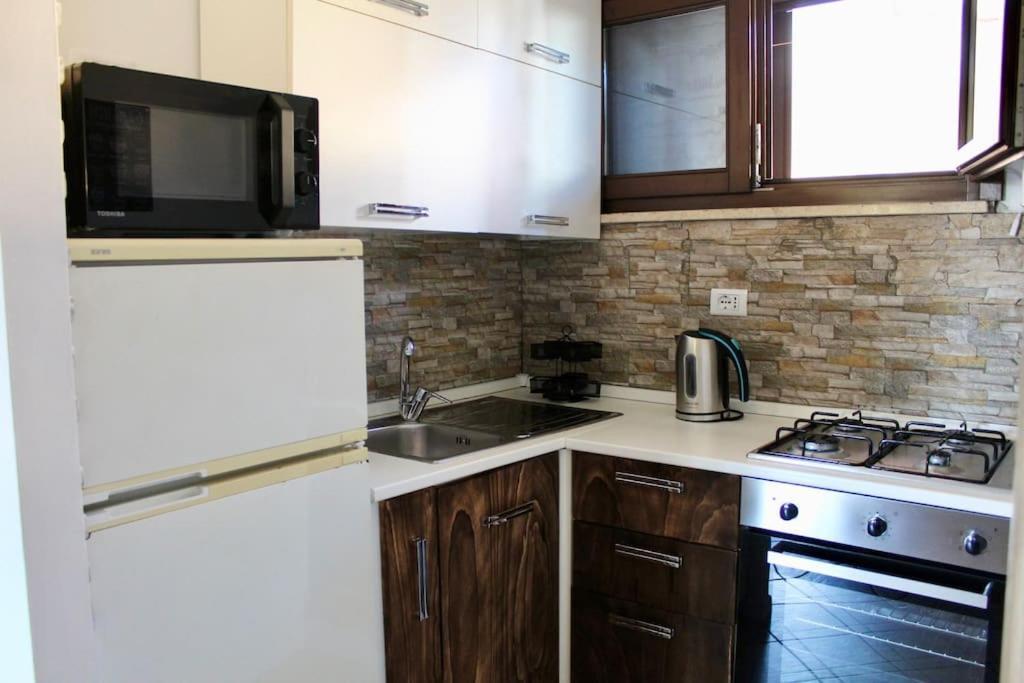 The Garden House Fco, Self Check In And Free Private Parking Apartment Fiumicino Exterior photo